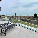 Horizont Luxury Welness Villa * Alsóörs
